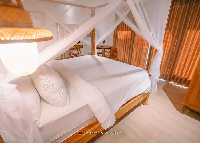 Hotel Terrace Retreat & Medewi Pulukan