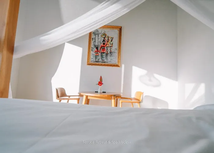 ホテル Terrace Retreat & Medewi プルカン